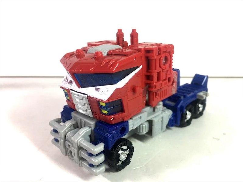 REVIEW Siege Leader Optimus Cybertron War For Cybertron   Updated With Screenshots 06 (7 of 20)